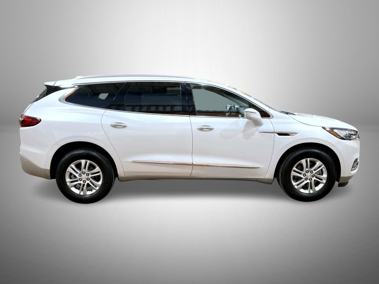 Certified 2019 Buick Enclave Essence image 4