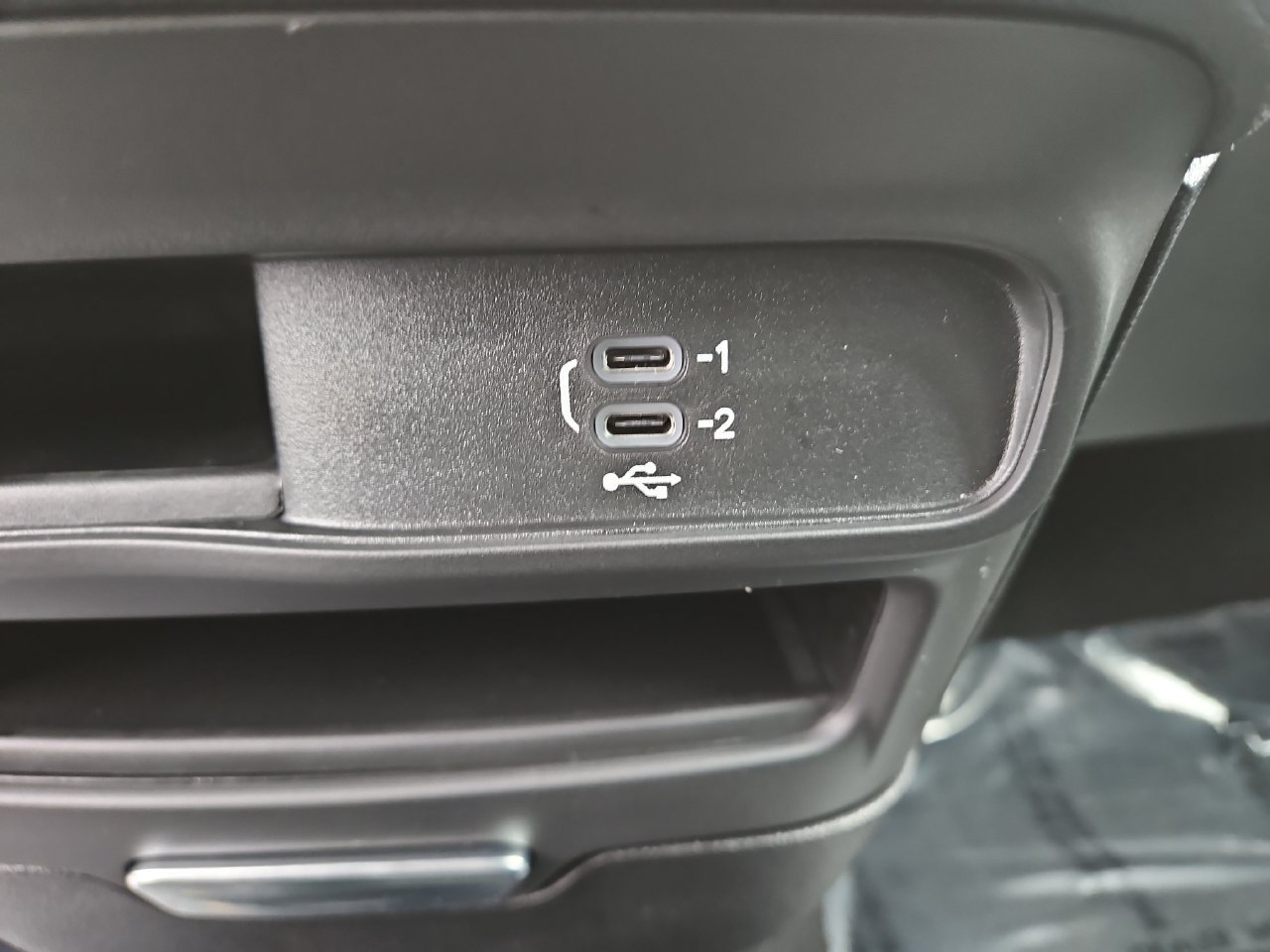 New 2026 Chrysler Pacifica Select w/ S Appearance Package AWD/4WD image 29