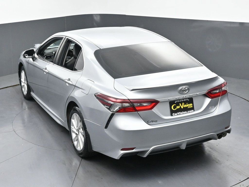Used 2021 Toyota Camry SE image 34