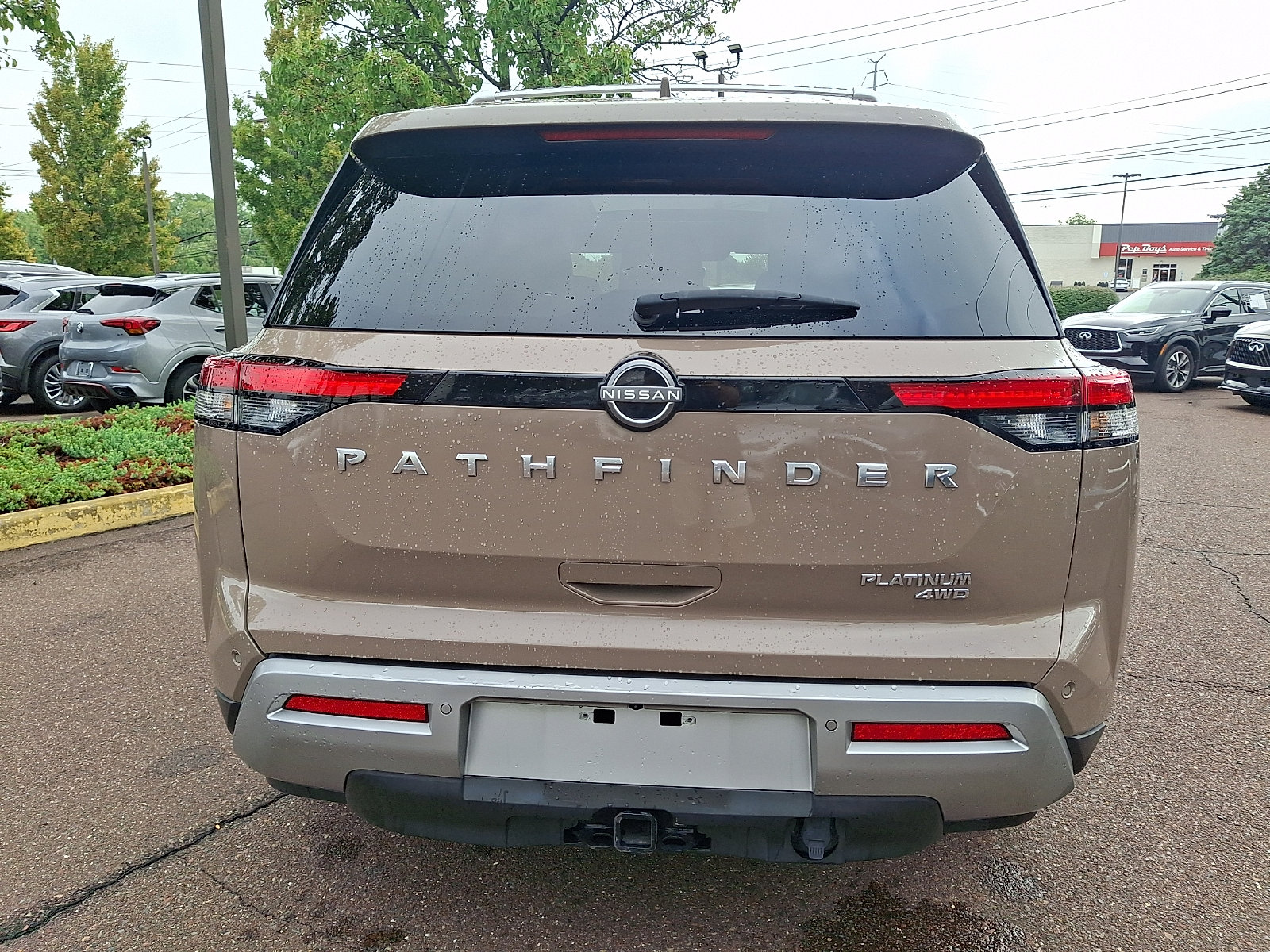 Used 2024 Nissan Pathfinder Platinum AWD/4WD image 5