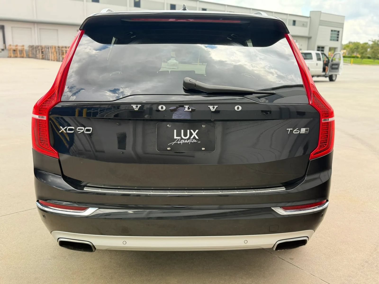 Used 2017 Volvo XC90 T6 Inscription w/ Vision Package AWD/4WD image 9