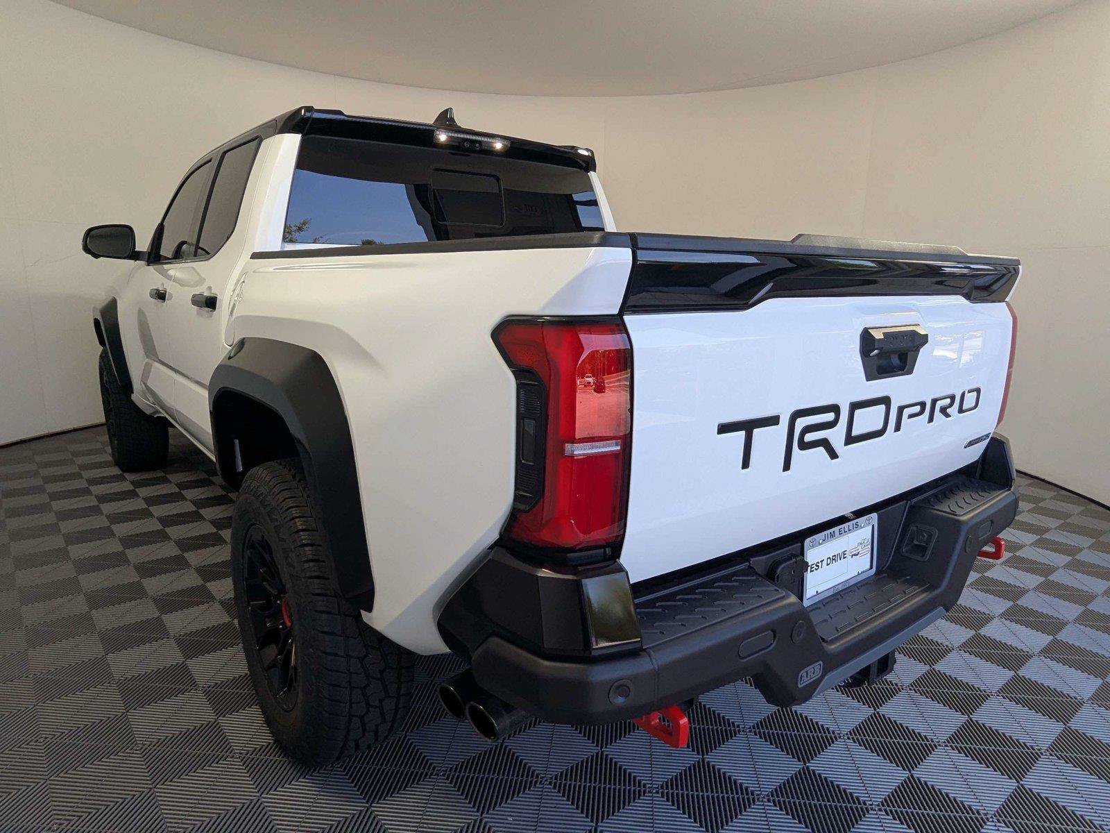 Certified 2025 Toyota Tacoma TRD Pro AWD/4WD image 7