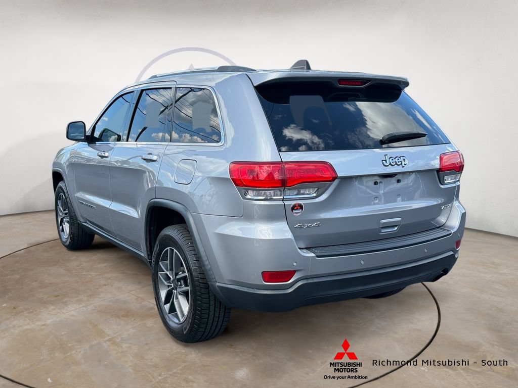 Used 2019 Jeep Grand Cherokee Laredo w/ Laredo X Package AWD/4WD image 5