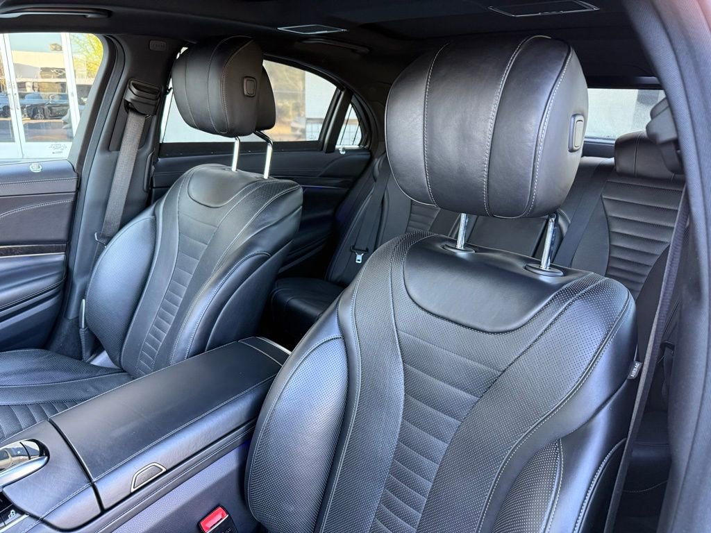 Used 2019 Mercedes-Benz S 560 Sedan image 14