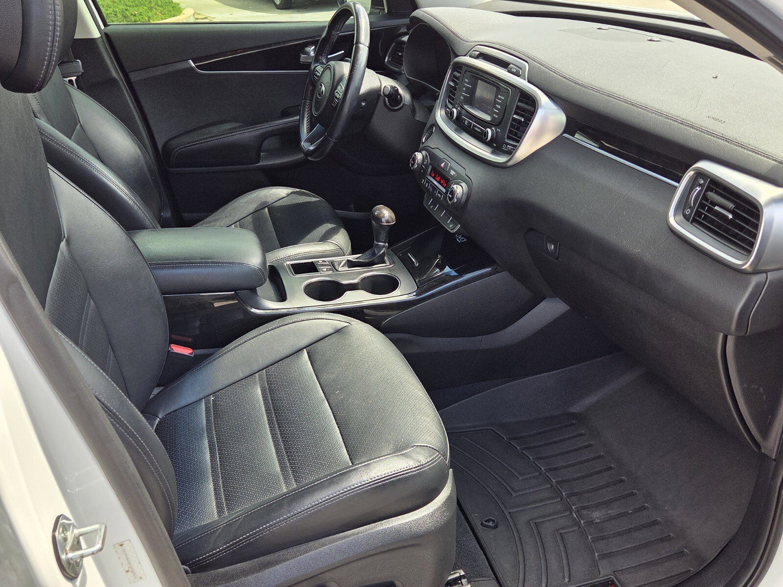 Used 2016 Kia Sorento EX w/ EX Premium Package FWD image 11