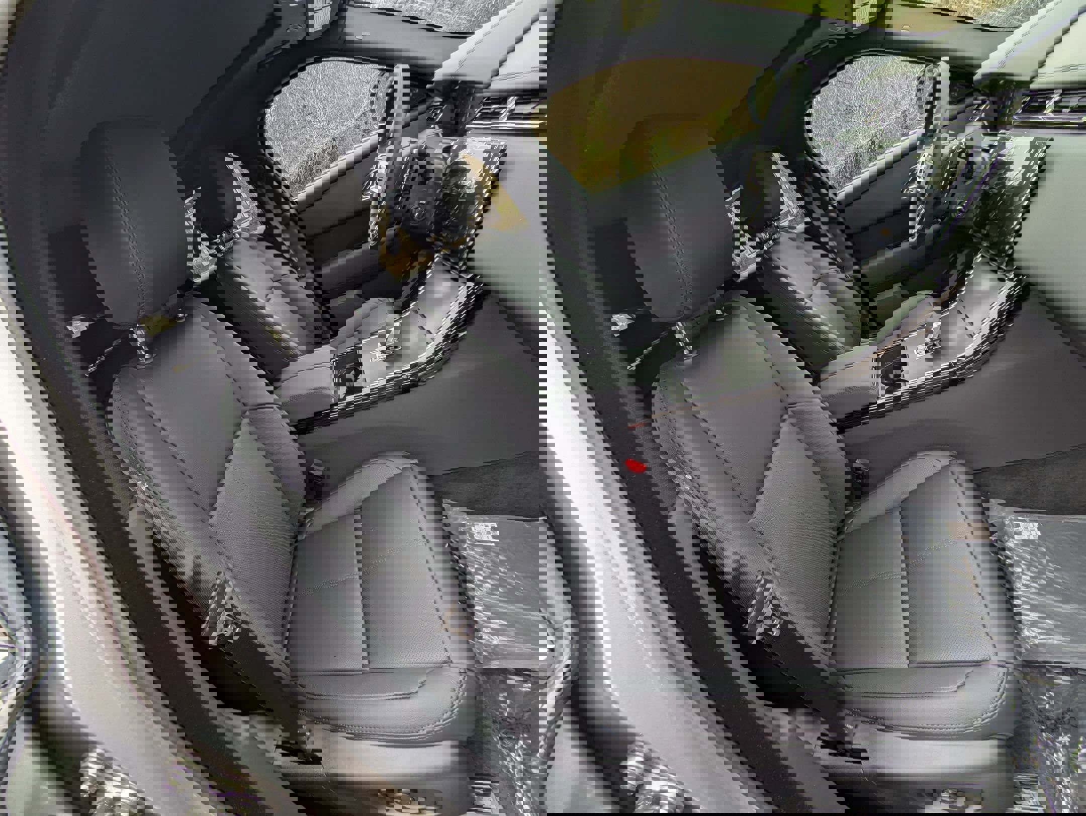 New 2026 Land Rover Range Rover Velar Dynamic SE AWD/4WD image 30