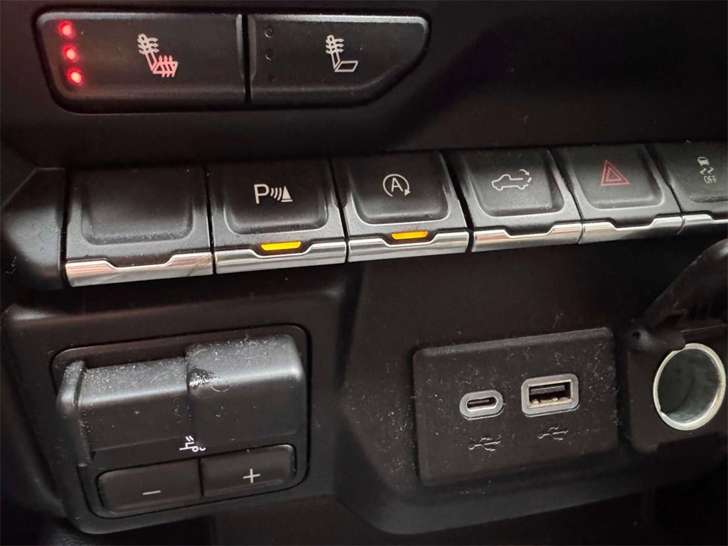 Used 2020 Chevrolet Silverado 1500 LT Trail Boss image 25