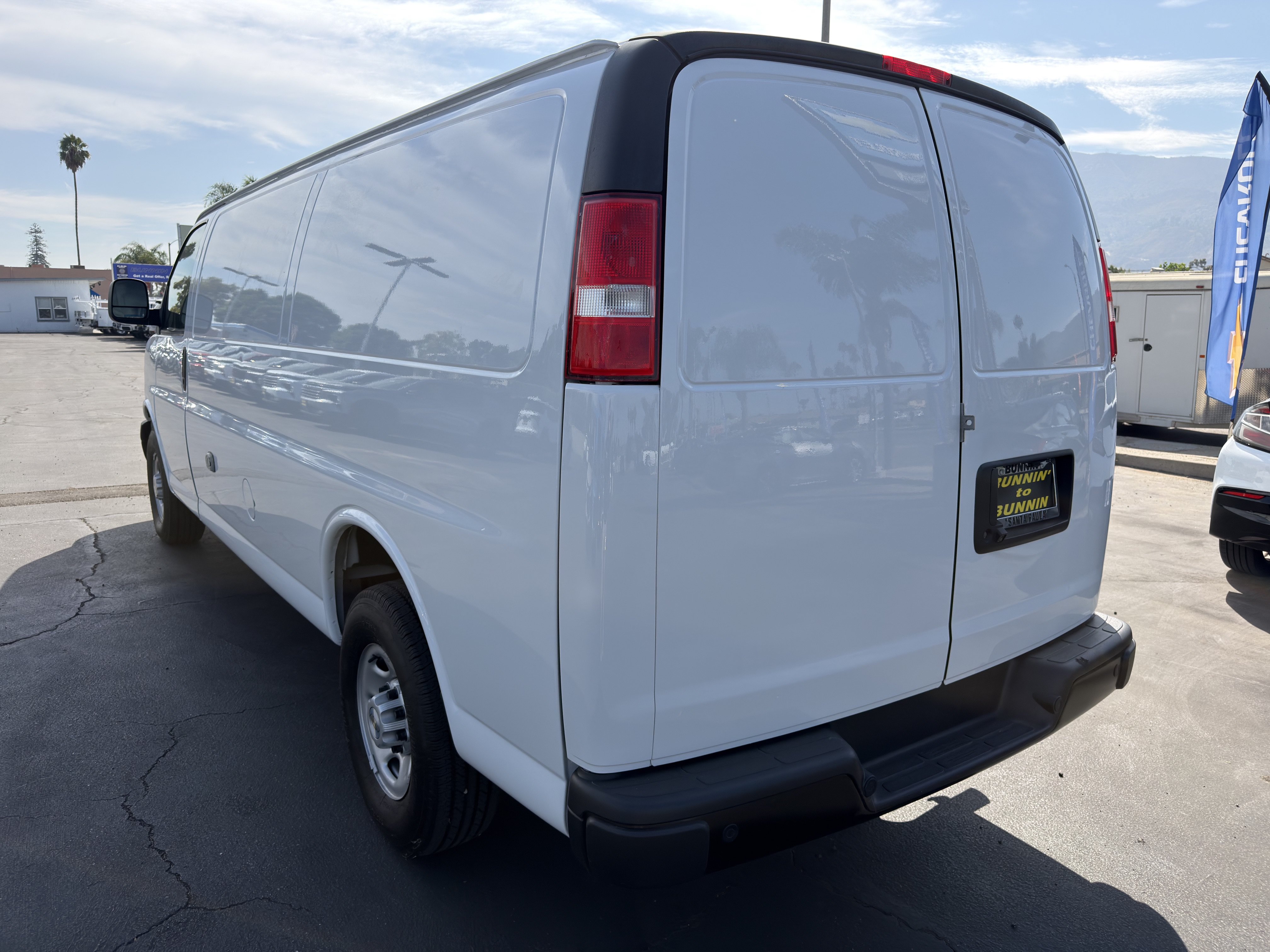 New 2023 Chevrolet Express 3500 Extended w/ Driver Convenience Package RWD image 6