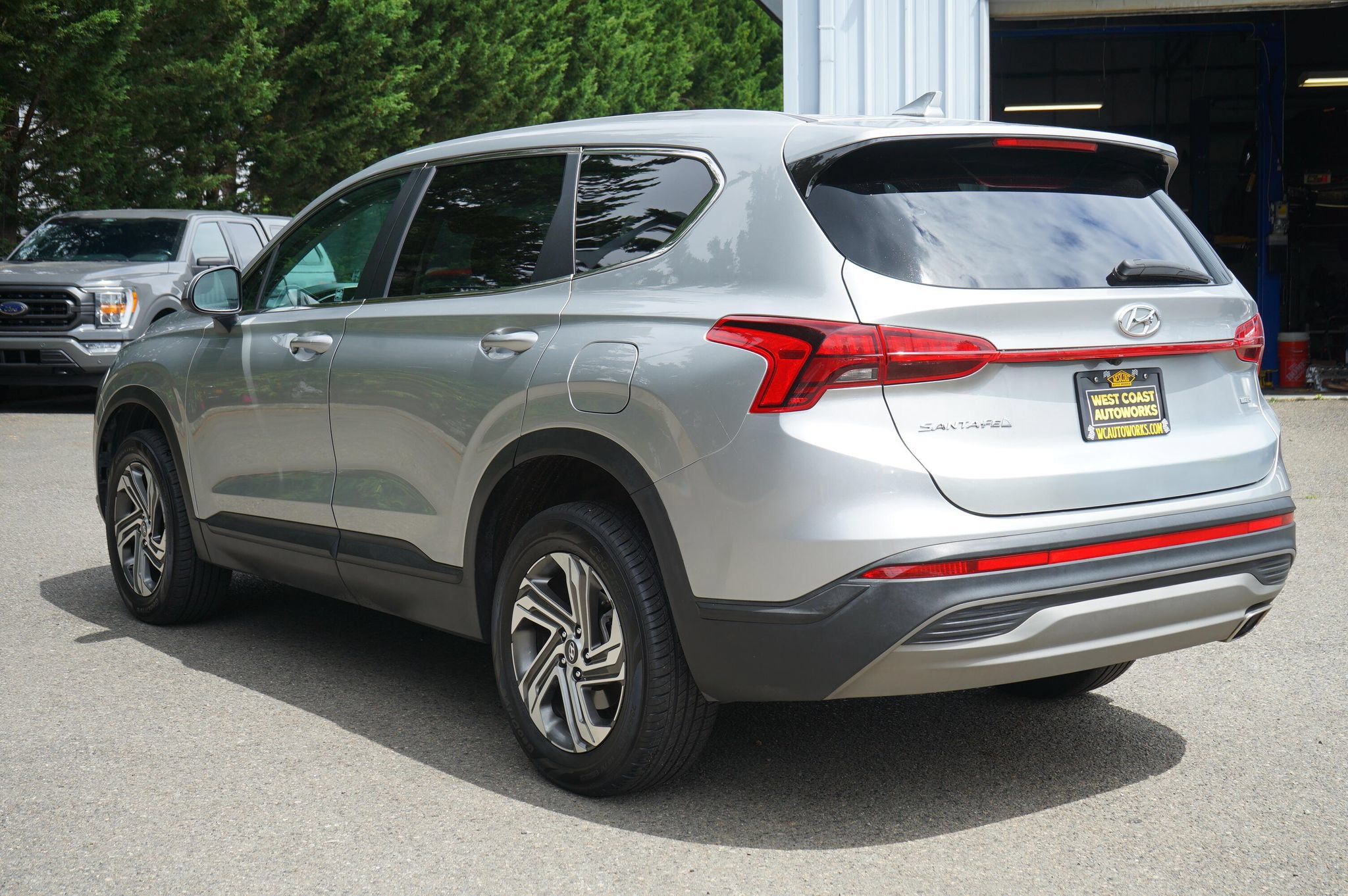 Used 2021 Hyundai Santa Fe SE AWD/4WD image 3