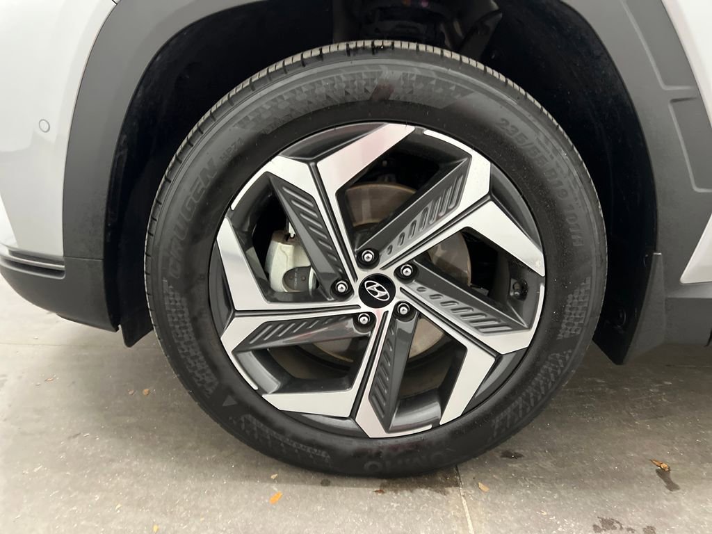 Used 2023 Hyundai Tucson Limited image 30