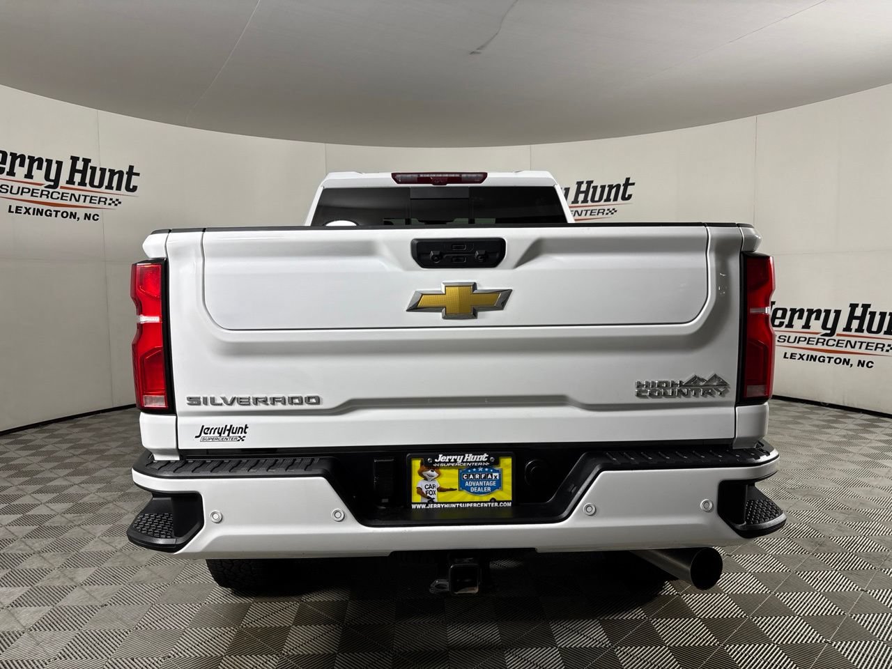 Used 2025 Chevrolet Silverado 3500 High Country w/ Technology Package AWD/4WD image 5