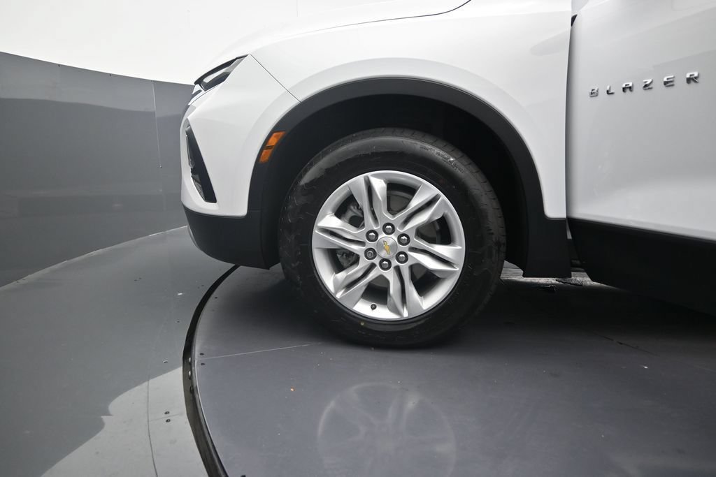 Used 2022 Chevrolet Blazer LT FWD image 13
