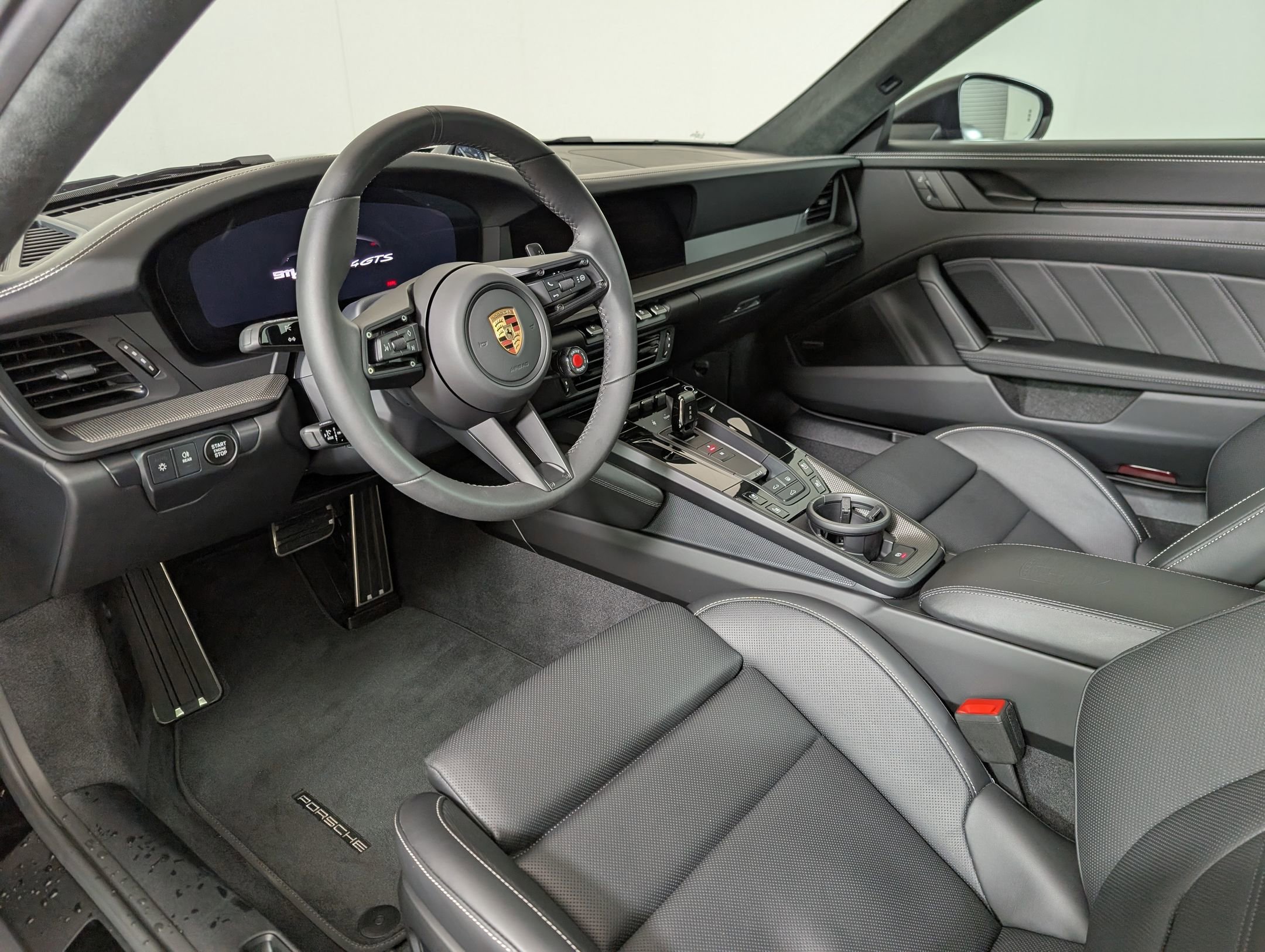 Certified 2025 Porsche 911 Carrera 4 GTS image 4