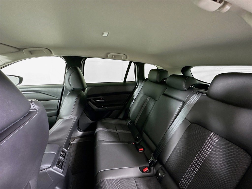 Certified 2025 MAZDA CX-50 2.5 Hybrid w/ Weather Package image 17