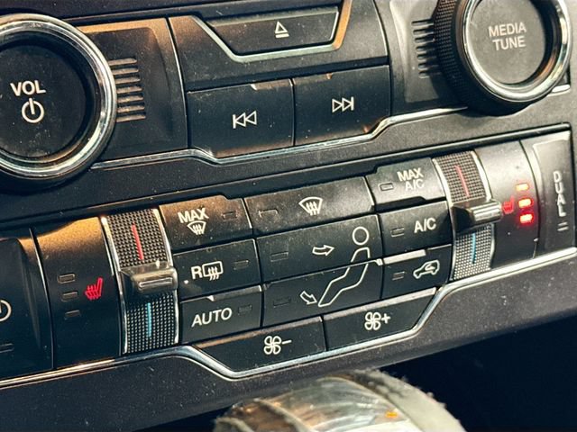 Used 2016 Ford Explorer XLT w/ Equipment Group 202A AWD/4WD image 17