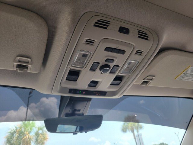Used 2021 GMC Yukon Denali w/ Denali Premium Package RWD image 24