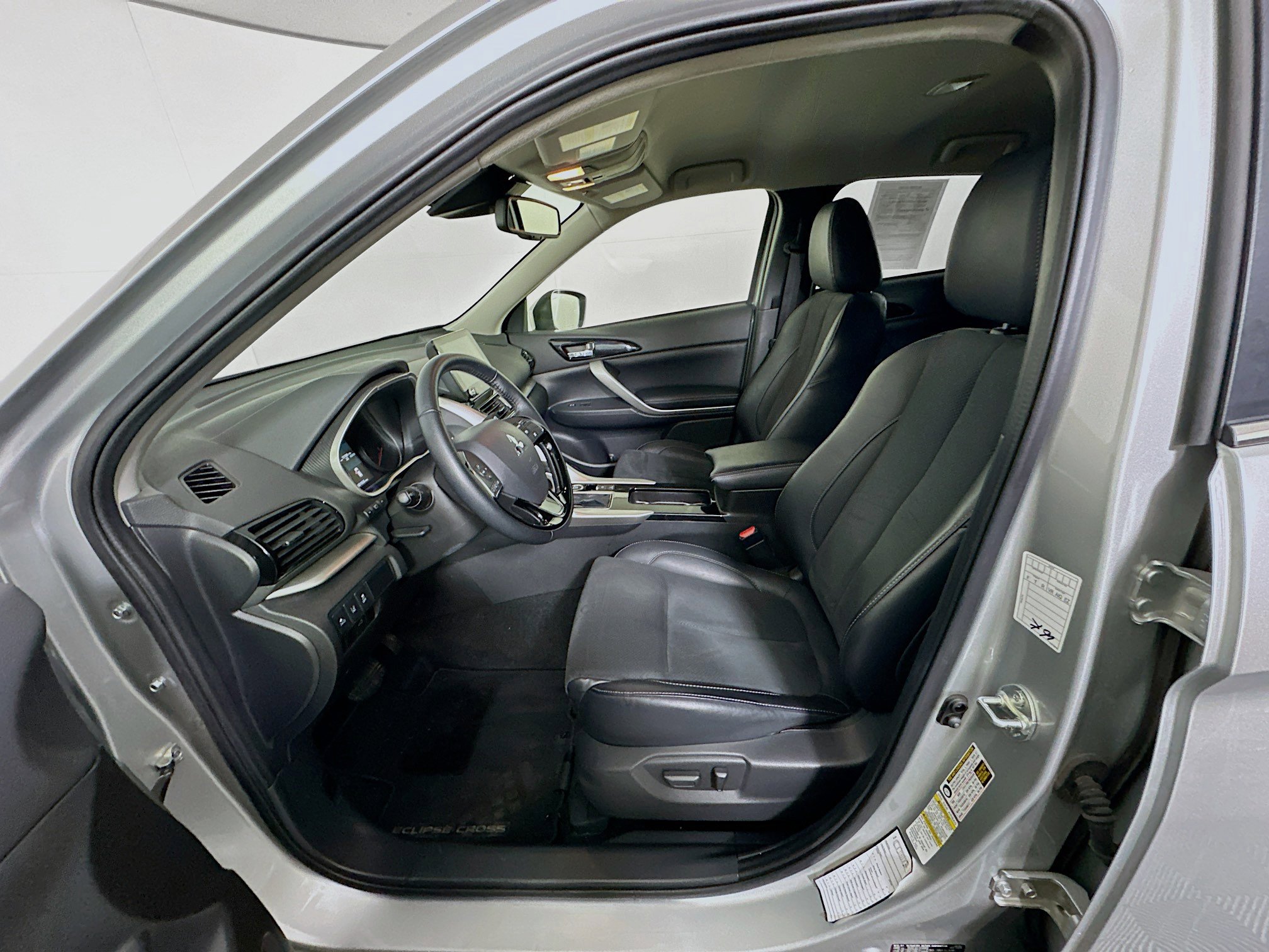 Used 2025 Mitsubishi Eclipse Cross SE image 13