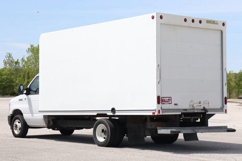 Used 2023 Ford E-450 and Econoline 450 Super Duty RWD image 7