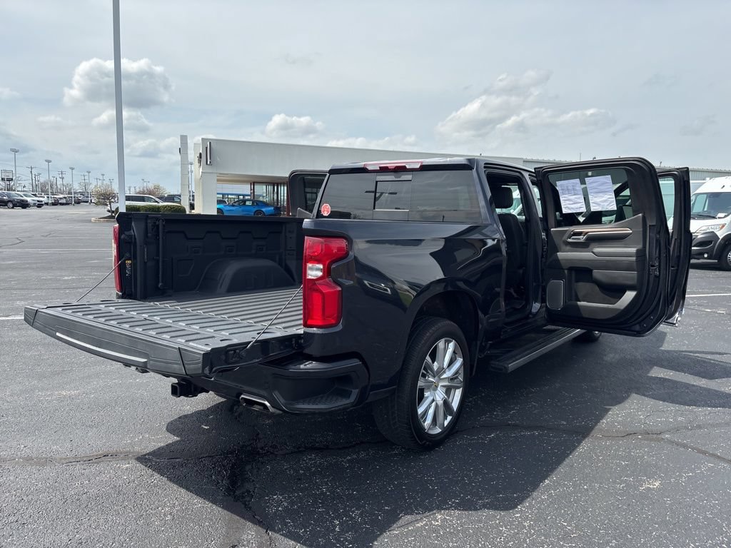 Used 2024 Chevrolet Silverado 1500 High Country w/ High Country Premium Package AWD/4WD image 16