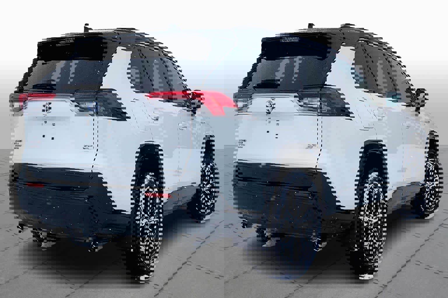 Used 2021 Toyota RAV4 XSE w/ Premium Package image 13