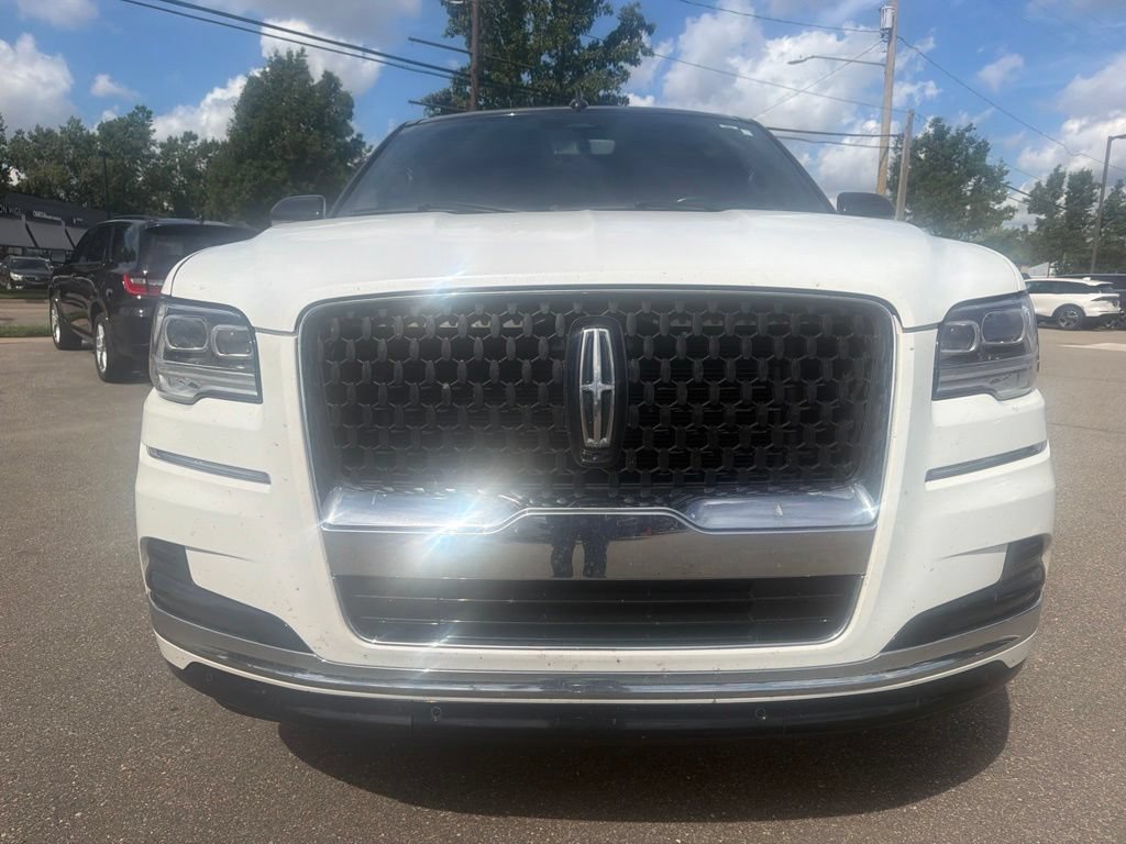 Used 2024 Lincoln Navigator Black Label AWD/4WD image 3