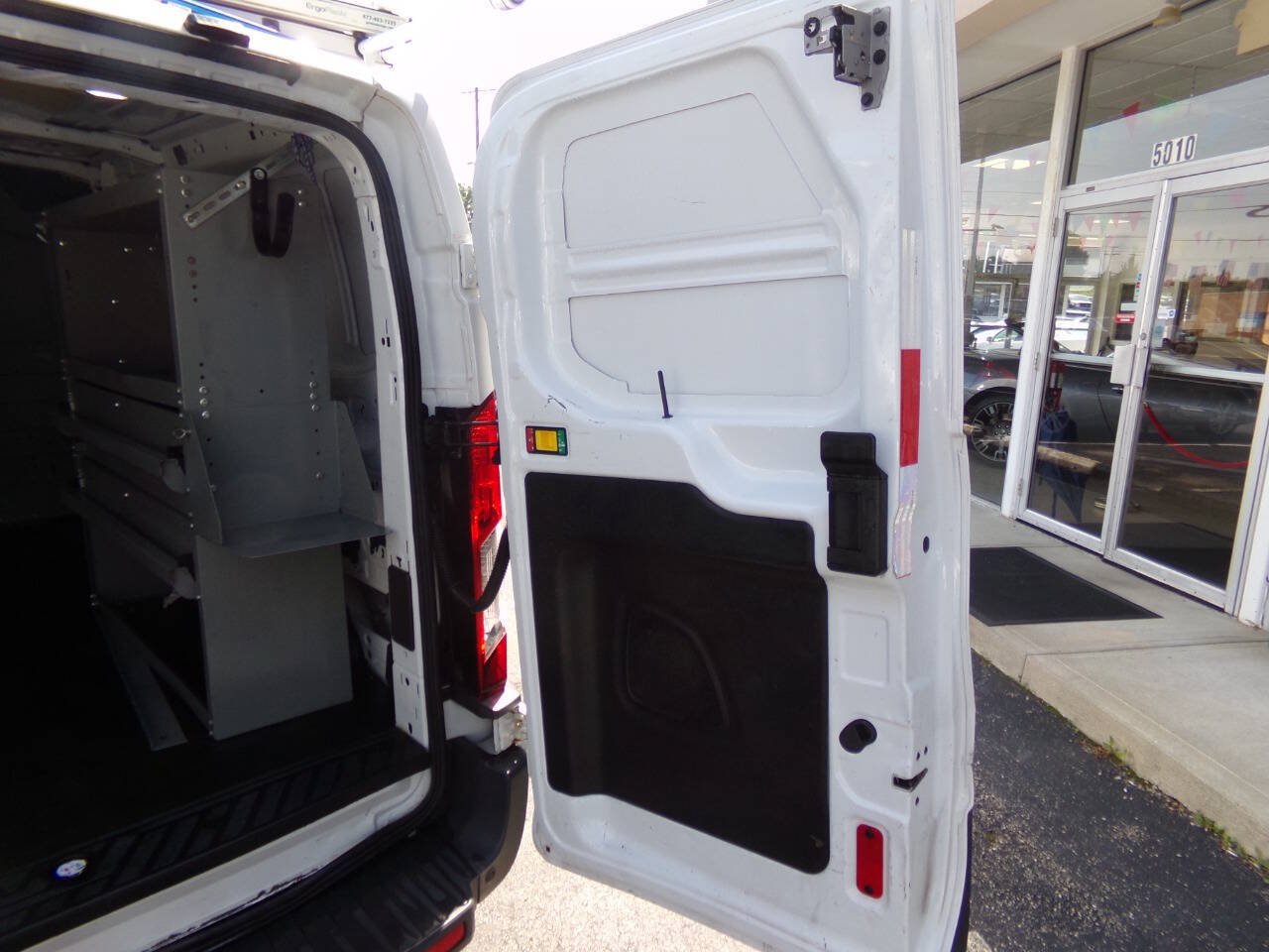 Used 2018 Ford Transit 150 130 Low Roof RWD image 8