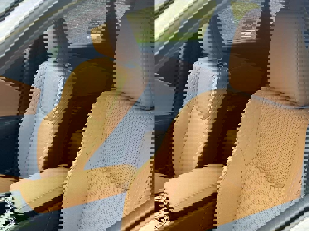 Certified 2025 Lexus RX 350 FWD w/ Technology Package image 21