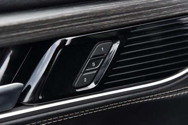 Used 2024 Jeep Wagoneer Series II w/ Flexible Seating Group image 10