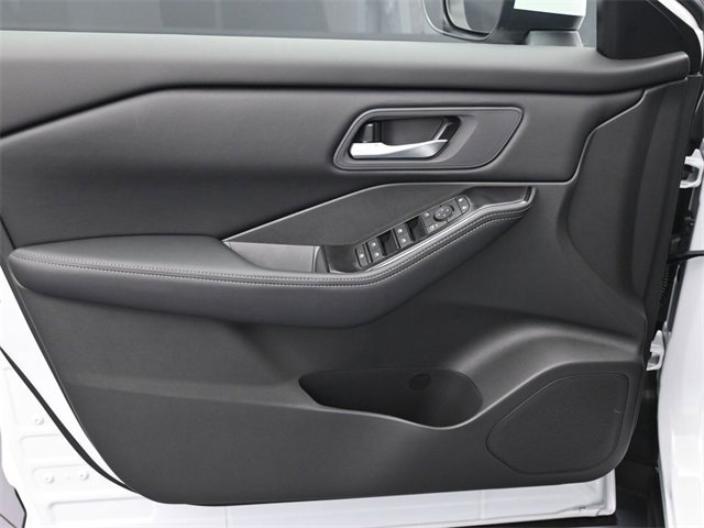 New 2026 Nissan Rogue SV image 15