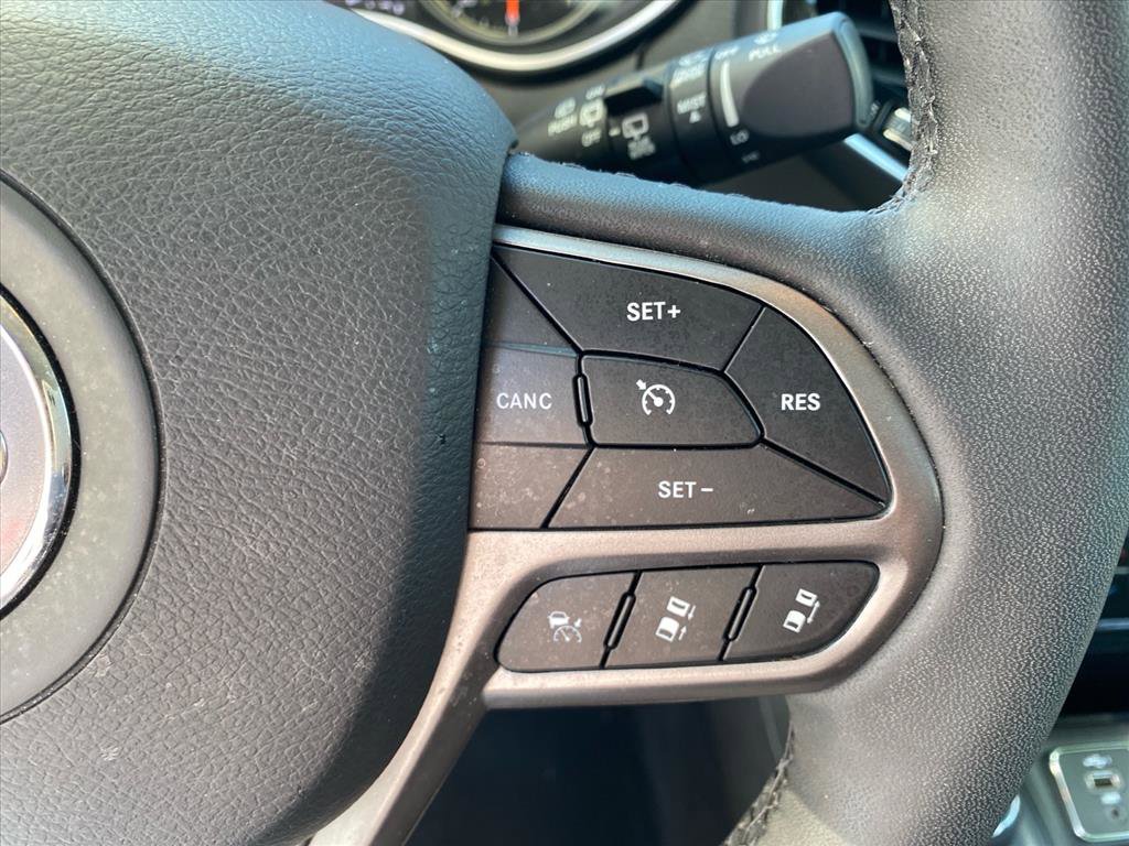 Used 2022 Jeep Cherokee Limited w/ Elite Package AWD/4WD image 18