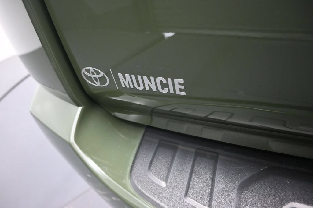 Used 2022 Toyota 4Runner TRD Off-Road Premium AWD/4WD image 41