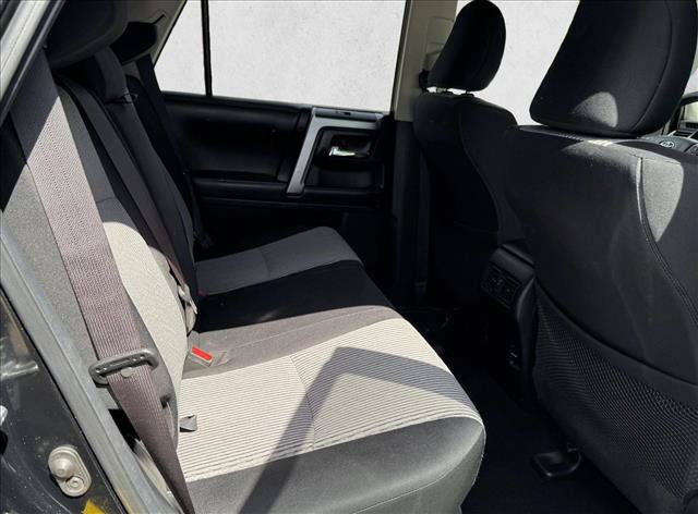 Certified 2018 Toyota 4Runner SR5 AWD/4WD image 18