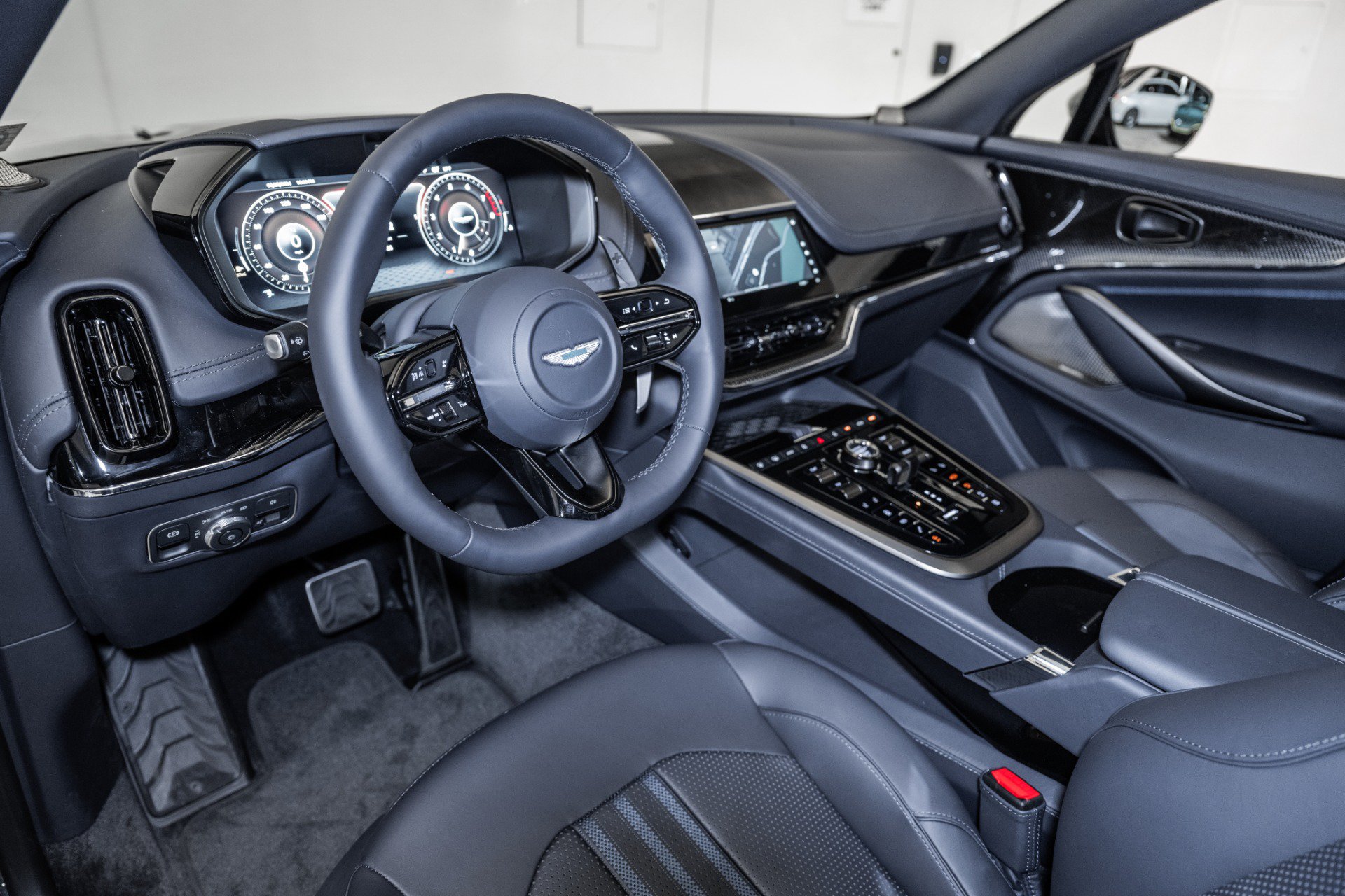 New 2025 Aston Martin DBX 707 AWD/4WD image 3