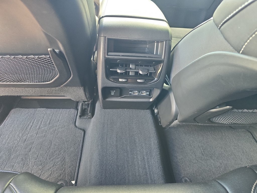 Used 2023 Jeep Grand Cherokee Altitude AWD/4WD image 26
