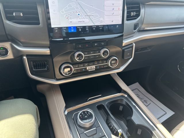 Used 2024 Ford Expedition Max XLT image 40