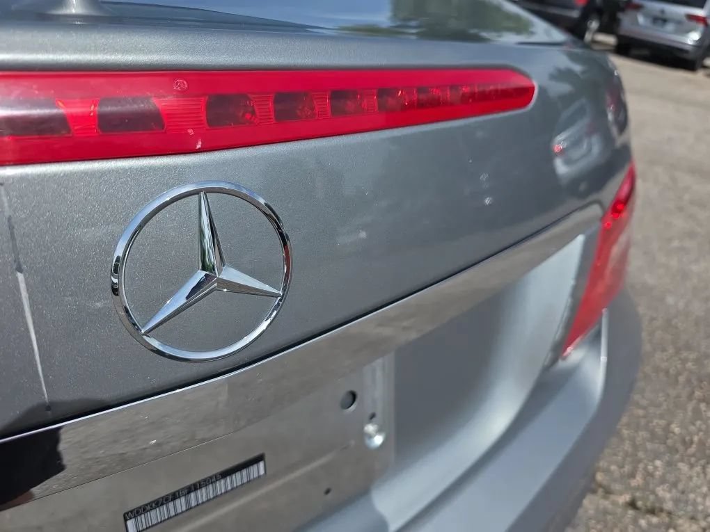 Used 2011 Mercedes-Benz E 550 Cabriolet w/ Premium 2 Pkg image 10