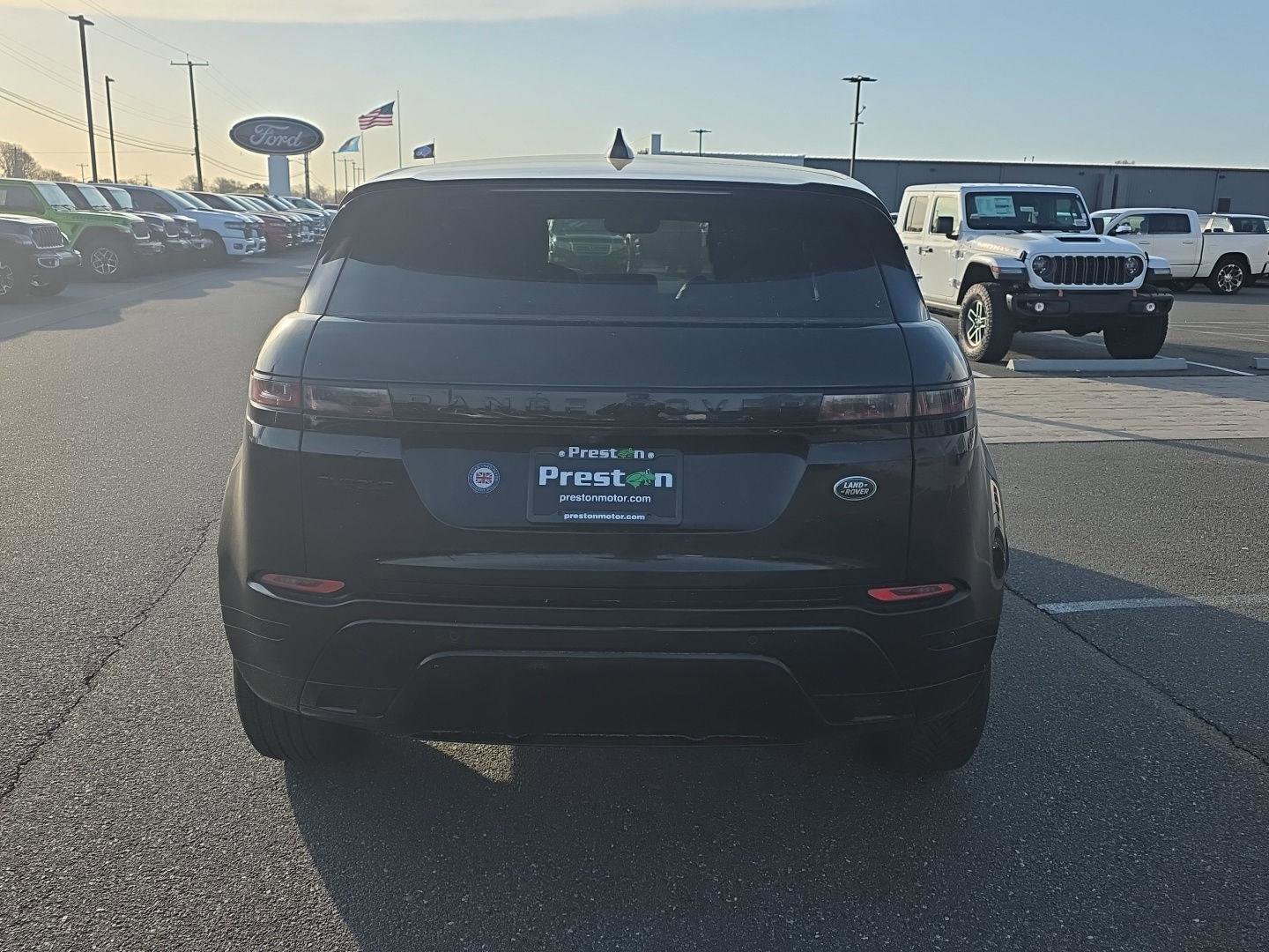 Used 2023 Land Rover Range Rover Evoque R-Dynamic S image 7