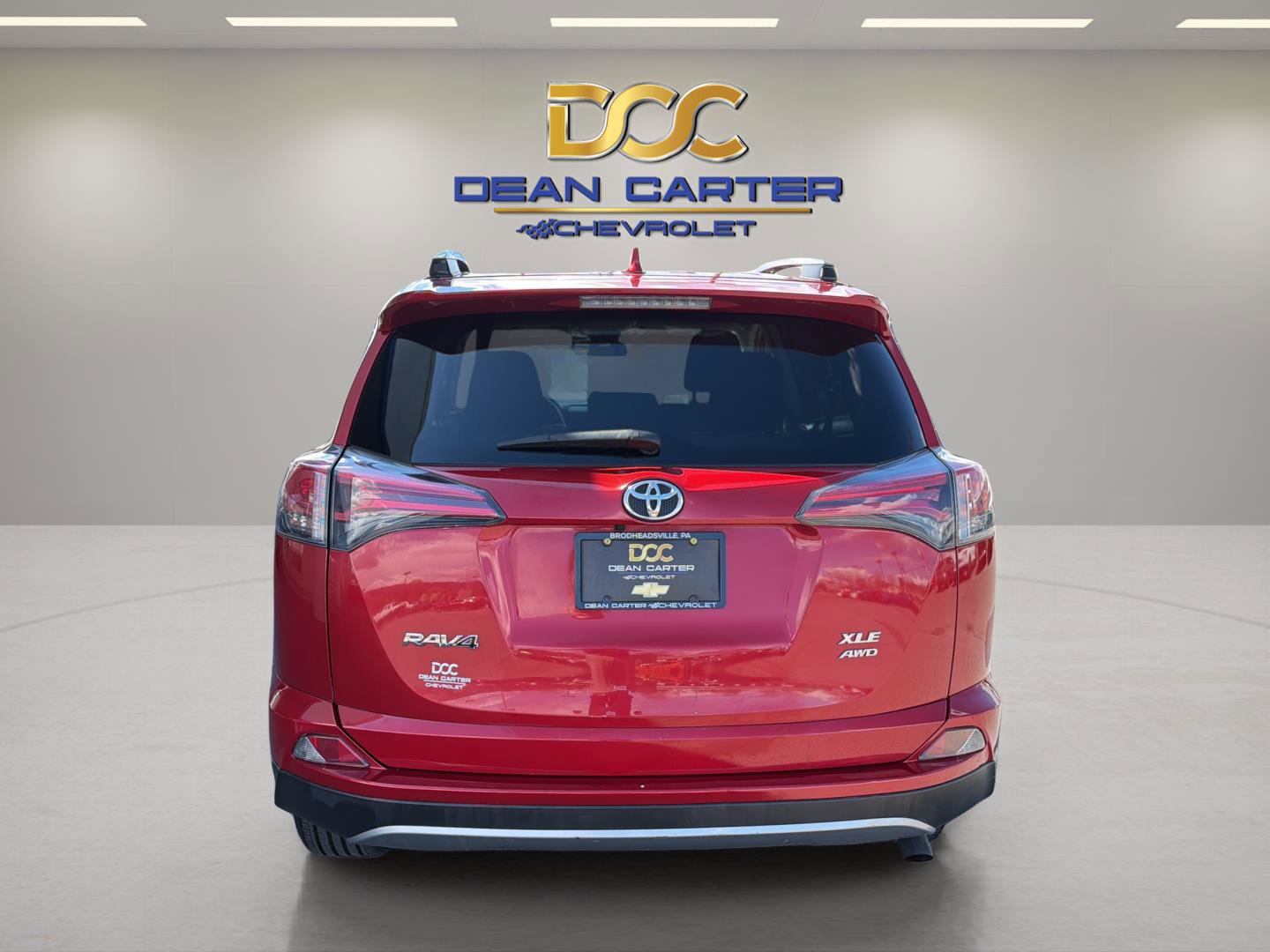 Used 2017 Toyota RAV4 XLE w/ All Weather Liner Package AWD/4WD image 4