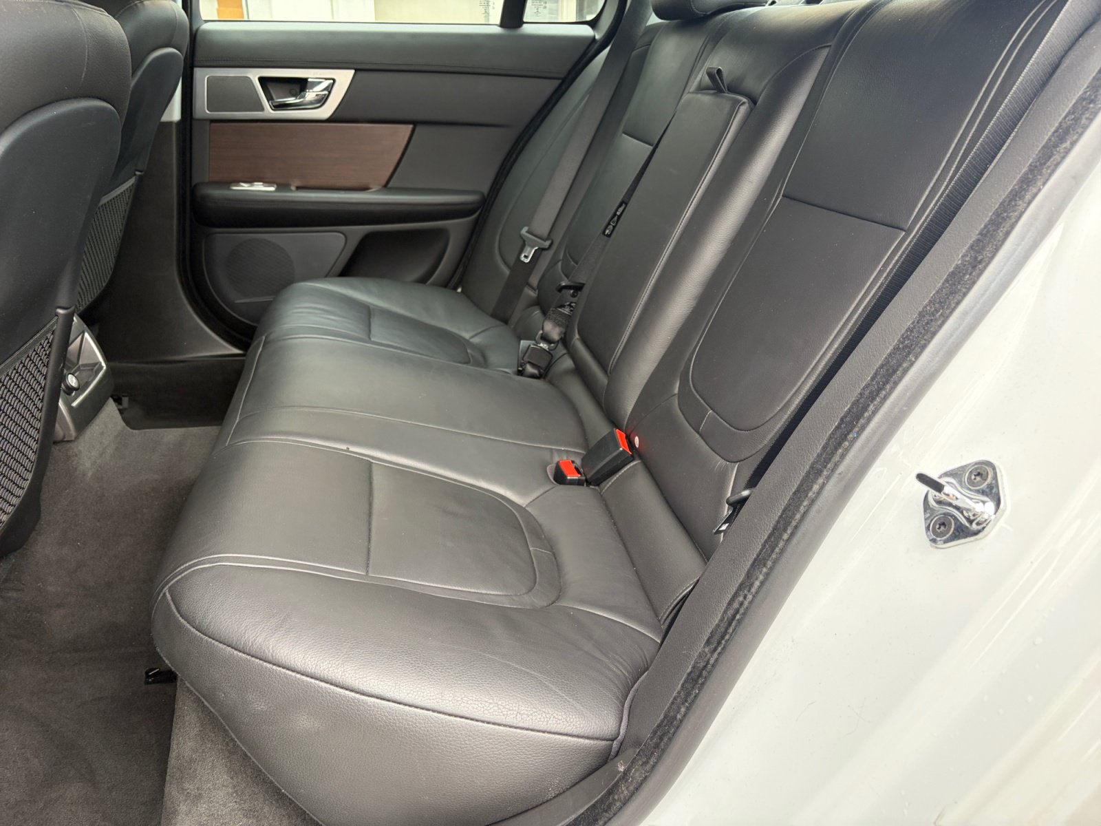 Used 2013 Jaguar XF 3.0 AWD/4WD image 26