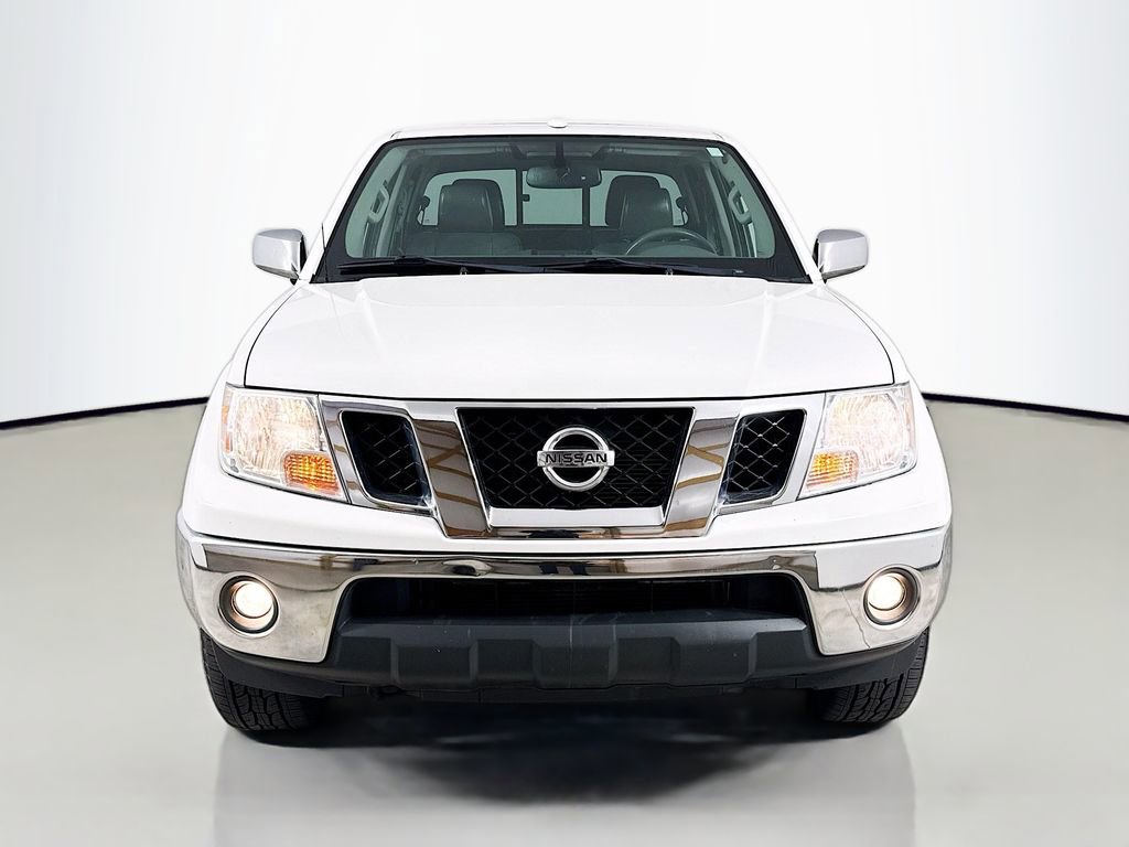 Used 2016 Nissan Frontier SL w/ Moonroof Package AWD/4WD image 2