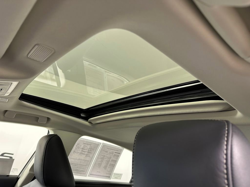 Used 2025 Lexus ES 350 Luxury w/ Technology Package image 5