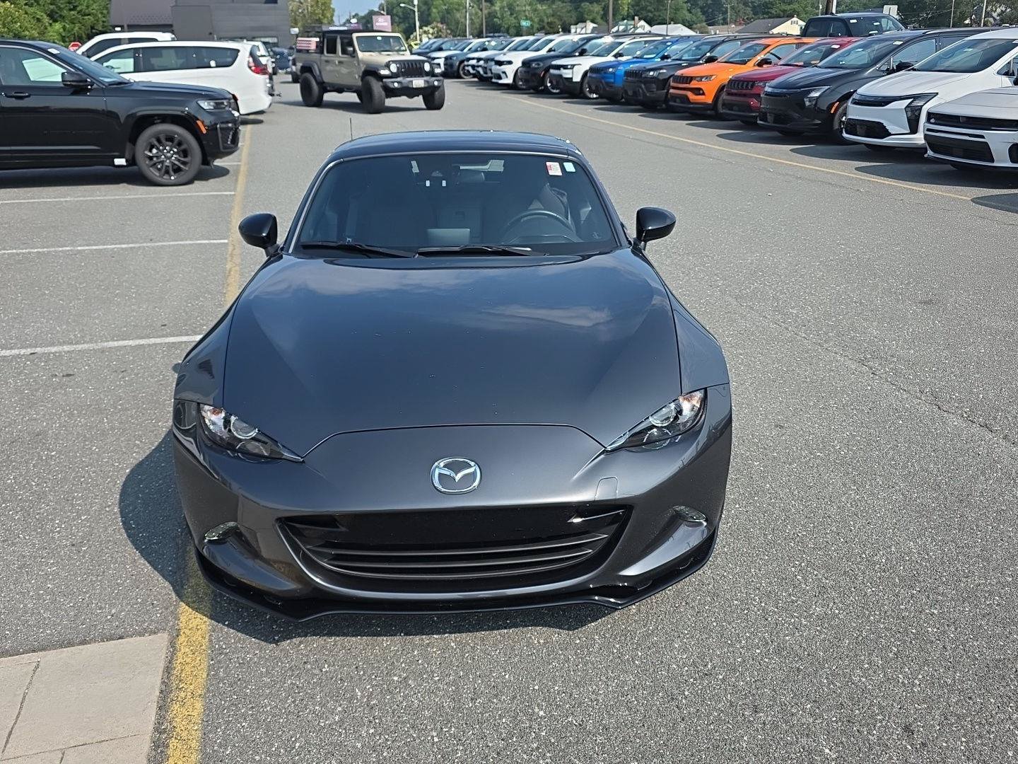 Used 2021 MAZDA MX-5 Miata RF Club RWD image 3