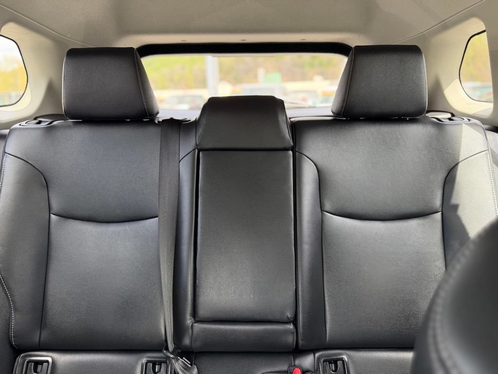Used 2025 Toyota Corolla Cross XLE AWD/4WD image 25
