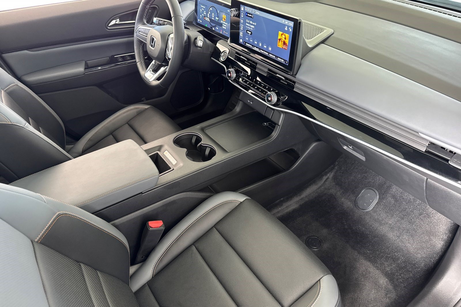 Certified 2024 Honda Prologue Elite image 34