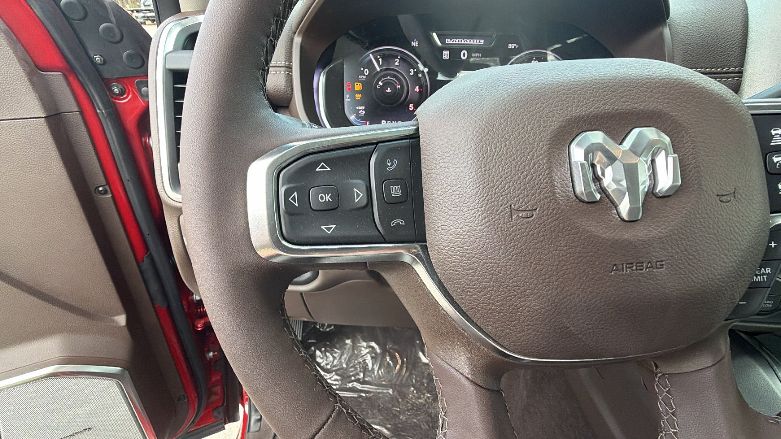 New 2026 RAM 2500 Laramie AWD/4WD image 23