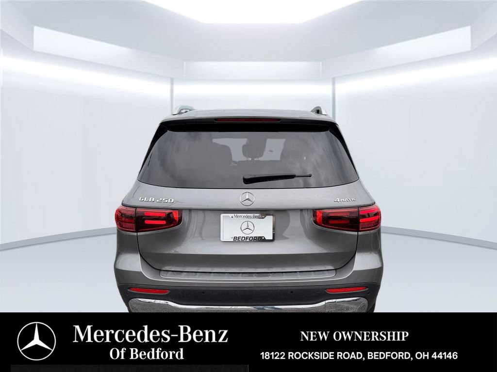 New 2026 Mercedes-Benz GLB 250 4MATIC image 5
