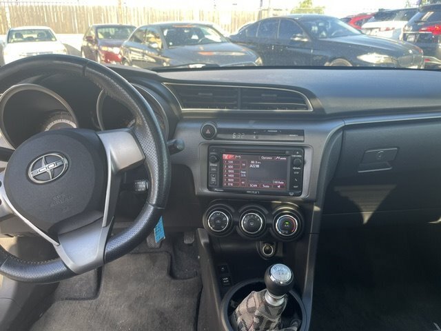 Used 2016 Scion tC FWD image 9