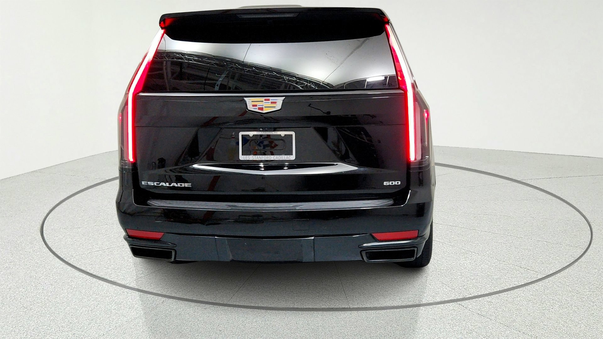 Used 2023 Cadillac Escalade Sport Platinum w/ Heavy-Duty Trailer Package AWD/4WD image 4