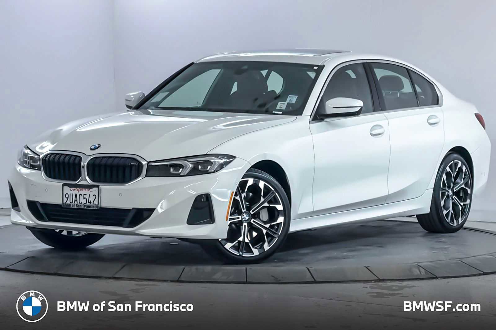 Used 2025 BMW 330i Sedan w/ Premium Package image 1
