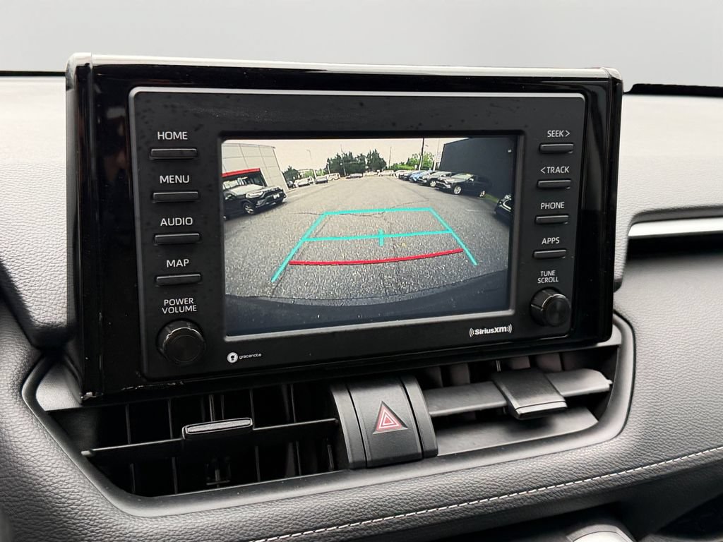 Used 2021 Toyota RAV4 XLE AWD/4WD image 22